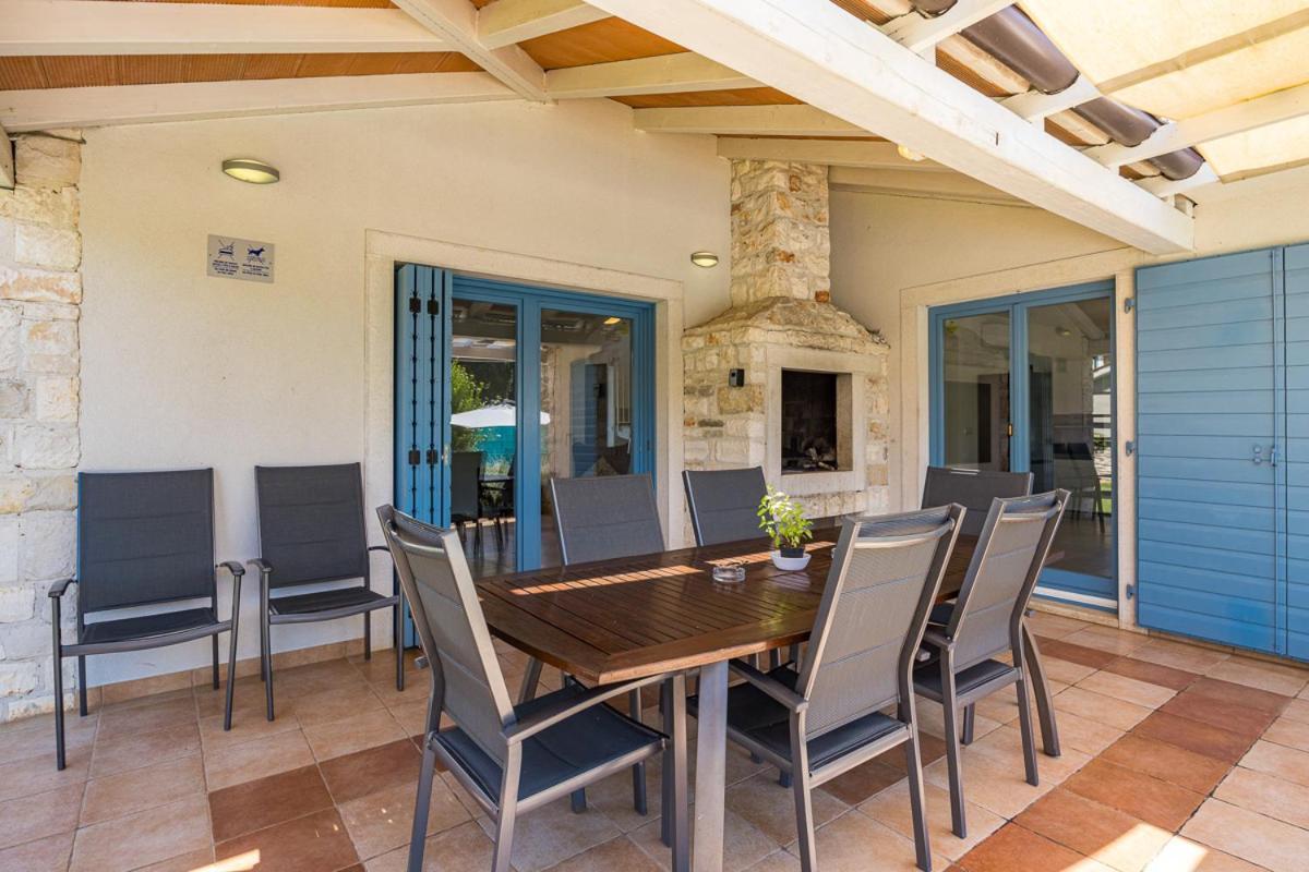 Villas Adagio Rojnići Exterior foto